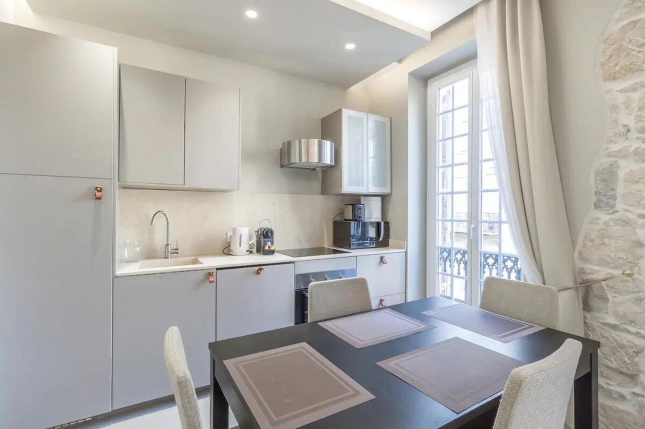 Private Apartment Located In The "Carre D'Or Nice" Luaran gambar